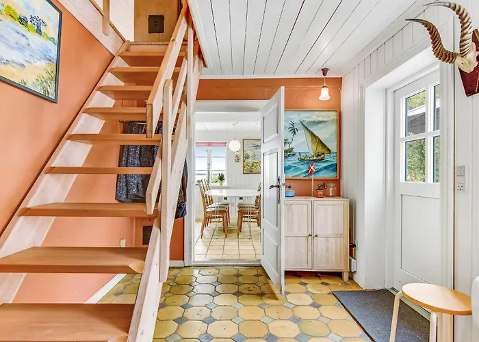 Sandesmose Nyaraló *