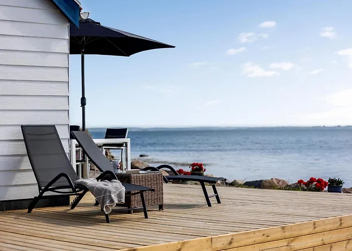 Sandesmose Nyaraló *