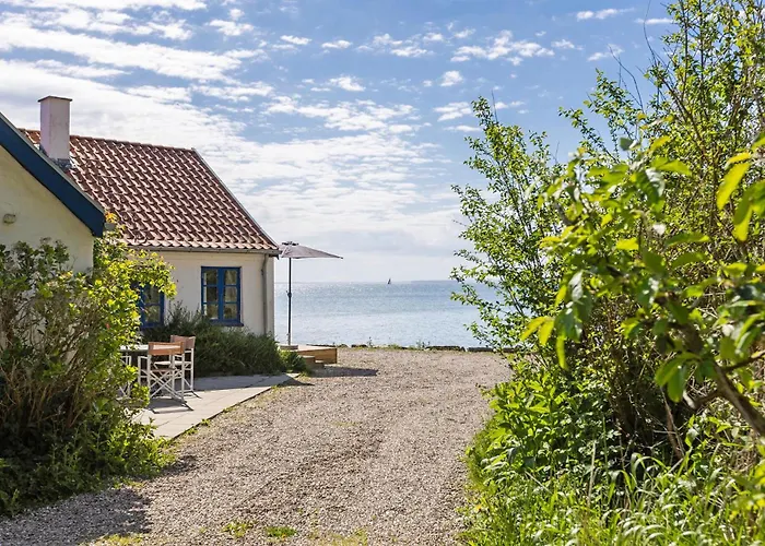 Sandesmose Nyaraló *